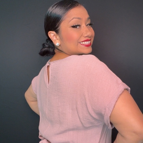 Lily White Short Sleeve Blouse Gauzy Pink Mauve Blush Twist Front Size Large - Picture 6 of 10